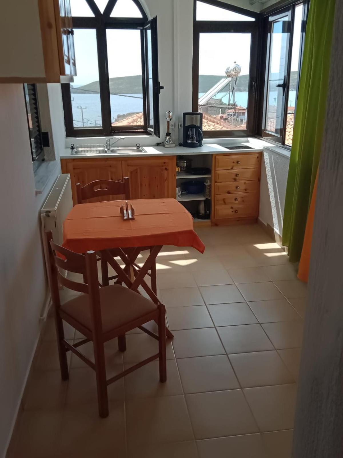 Sigri'S Beauty Apartment Sigrion Bagian luar foto